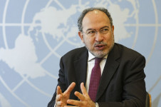 O diretor-geral adjunto de Comunica&ccedil;&atilde;o e Informa&ccedil;&atilde;o da Unesco, Tawfik Jelassi, durante entrevista para a Ag&ecirc;ncia Brasil