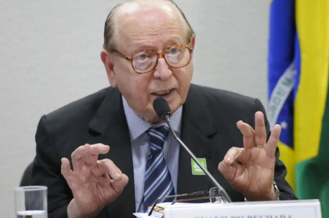 O acadêmico Evanildo Bechara