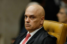 O ministro do STF Alexandre de Moraes durante uma sessão judicial de 2024
