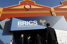 Entrada do pavilh&atilde;o do Brics na zona portu&aacute;ria do Rio