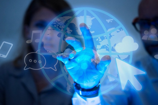 Voz que Liberta: Como a Tecnologia de Voz Revoluciona a Acessibilidade Digital no Brasil
