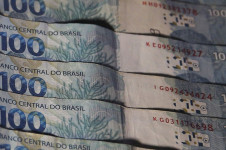 Sem as receitas do IOF do risco sacado, o governo perder&aacute; R$ 450 milh&otilde;es em arrecada&ccedil;&atilde;o neste ano e R$ 3,5 bilh&otilde;es em 2026, segundo o Minist&eacute;rio da Fazenda