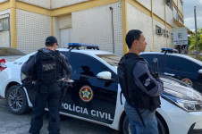 Os policiais conseguiram efetuar a pris&atilde;o de 12 suspeitos
