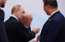 Putin, Modi e Xi Jinping reunidos em c&uacute;pula e liderando metade do mundo 'anti-Ocidente' e 'anti-EUA'
