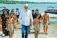 Presidente Lula durante visita &agrave; Aldeia Vista Alegre do Capixau&atilde;, na Reserva Extrativista Tapaj&oacute;s-Arapiuns (PA)