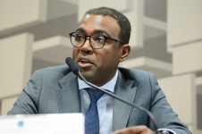 O diretor de Fiscaliza&ccedil;&atilde;o do Banco Central, Ailton  Aquino