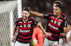 Agora, o Rubro-Negro enfrenta o Atlético-MG na próxima terça-feira (25), na Arena MRV. Com uma vitória em Belo Horizonte e uma derrota do Palmeiras, o time da Gávea se sagra campeão com duas rodadas de antecedência