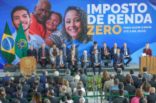 Lula sanciona isenção do IR para quem ganha até R$ 5 mil