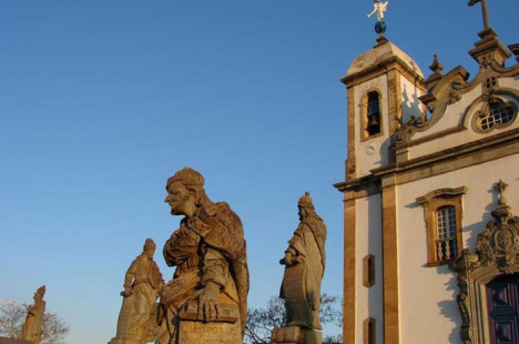 Santu&aacute;rio do Senhor Bom Jesus de Matosinhos re&uacute;ne os 12 profetas, principais obras de Aleijadinho