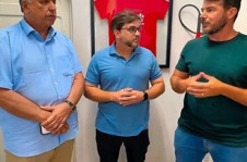 Prefeitos Pez&atilde;o, Luciano Muniz e Babton