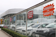 Financiamento de ve&iacute;culos fecha 2025 com 7,3 milh&otilde;es de unidades 