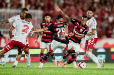 Em desvantagem, os Garotos do Ninho foram pra cima e diminu&iacute;ram aos 18&rsquo; com um belo gol