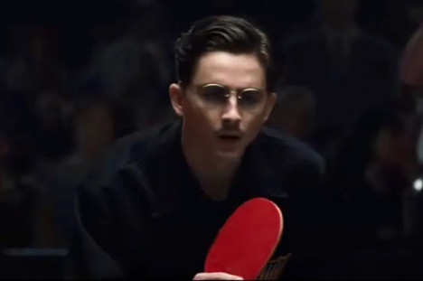 Timoth&eacute; Chalamet &eacute; a maior amea&ccedil;a a Wagner Moura no Oscar: est&aacute; incr&iacute;vel em 'Marty Supreme'