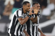 Junior Santos e Edenilson