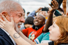 O presidente Lula em Sorocaba, inaugurando campus do Instituto Federal de S&atilde;o Paulo, foi festejado por estudantes locais