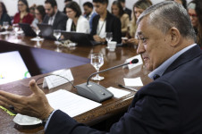 O ministro das Rela&ccedil;&otilde;es Institucionais da Presid&ecirc;ncia da Rep&uacute;blica, Jos&eacute; Guimar&atilde;es, durante caf&eacute; da manh&atilde; com jornalistas, no Pal&aacute;cio do Planalto