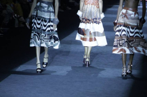 A transforma&ccedil;&atilde;o do couro em Alta Moda, com inspira&ccedil;&atilde;o nos cal&ccedil;ad&otilde;es, por Patricia Vieira