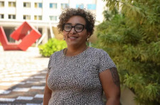 A professora da Universidade Federal do Rio de Janeiro Cibele Henriques &eacute; cofundadora do Observat&oacute;rio do Cuidado e do F&oacute;rum de M&atilde;es At&iacute;picas do Rj
