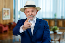 O presidente gravou pronunciamento antes das puxadas de tapete do bolsonarista Alcolumbre no Senado