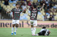 John Kennedy e Acosta comemoram