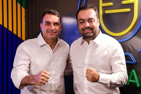 Claudio Castro e o 'irm&atilde;oz&atilde;o' de Vocaro, Flavio Bolsonaro 