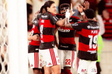 O Rubro-Negro volta a campo no pr&oacute;ximo domingo (30) para enfrentar o Coritiba, &agrave;s 16h, no Maracan&atilde;, pela 18&ordf; rodada do Brasileir&atilde;o
