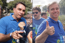 Flavio Bolsonaro e Andr&eacute; Mendon&ccedil;a dividiram o palanque