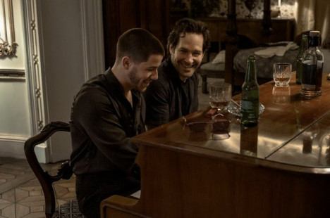 Paul Rudd e Nick Jonas estrelam o envolvente drama musical 'Power Ballad'
