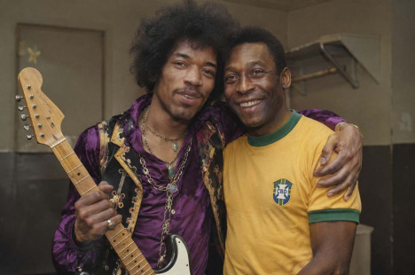 O encontro entre Pel&eacute; e Hendrix que n&atilde;o aconteceu, infelizmente, mas que a Intelig&ecirc;ncia Artificial criou especialmente para ilustrar a coluna