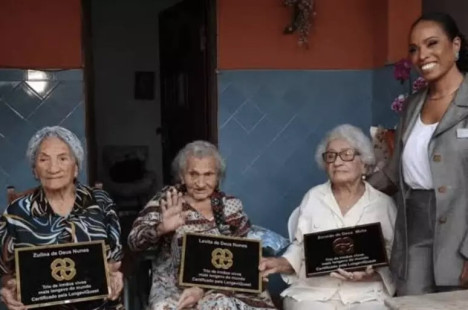  Irm&atilde;s g&ecirc;meas somam mais de 300 anos