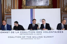 Acordo foi fechado durante reuni&atilde;o organizada em Paris, na Fran&ccedil;a
