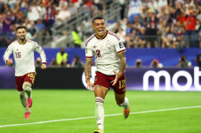 Pedro Porro comemora o segundo gol da Espanha