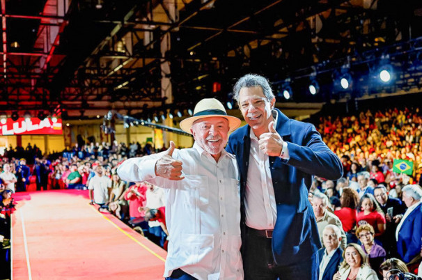 PT oficializa Lula como candidato à reeleição em convenção nacional