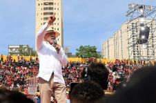 Lula voltou ao est&aacute;dio do primeiro com&iacute;cio da carreira