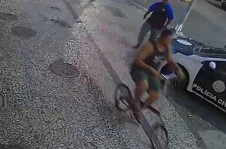 Seguran&ccedil;a chega &agrave; DP para depor pedalando bicicleta usada pela v&iacute;tima
