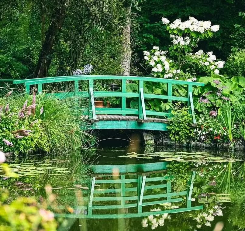 {'nm_midia_inter_thumb1':'https://midias.jb.com.br/_midias/jpg/2026/09/10/180x119/1_giverny2-1173510.jpeg', 'id_midia_tipo':'2', 'id_tetag_galer':'', 'id_midia':'6aa2db105dd21', 'cd_midia':1173510, 'ds_midia_link': 'https://midias.jb.com.br/_midias/jpg/2026/09/10/giverny2-1173510.jpeg', 'ds_midia': 'A 