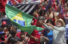 lula terminou a campanha com caminhada em S&atilde;o Paulo