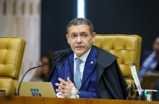 O ministro Kassio Nunes Marques no plen&aacute;rio do STF